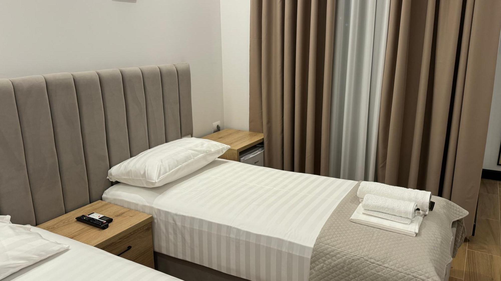 Hotel Bizant Permet Luaran gambar