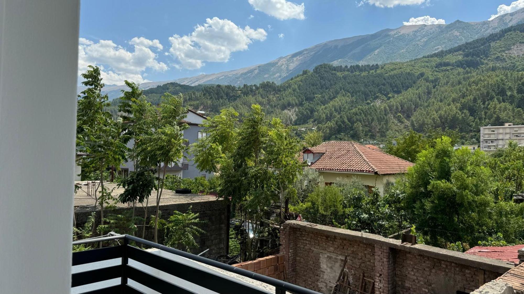 Hotel Bizant Permet Luaran gambar