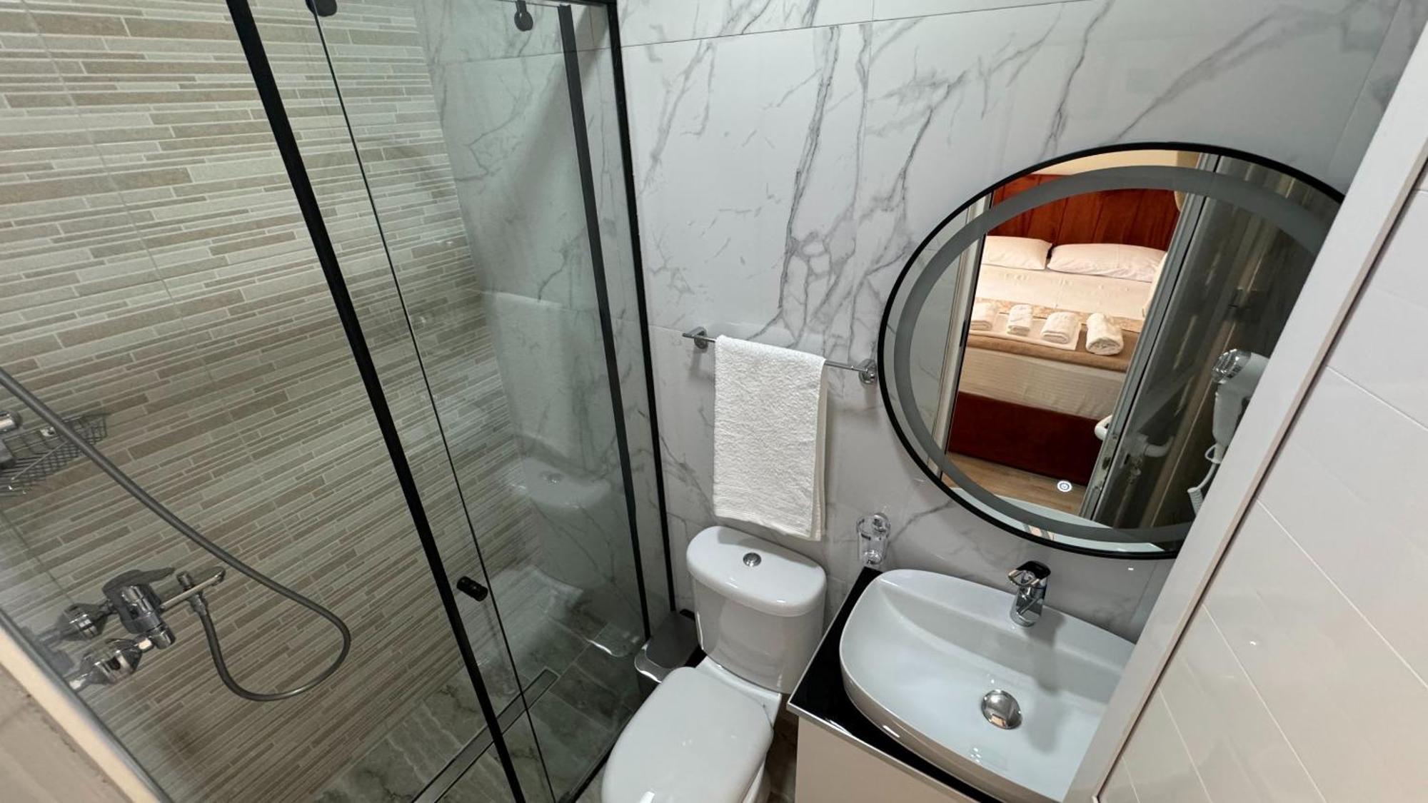 Hotel Bizant Permet Luaran gambar