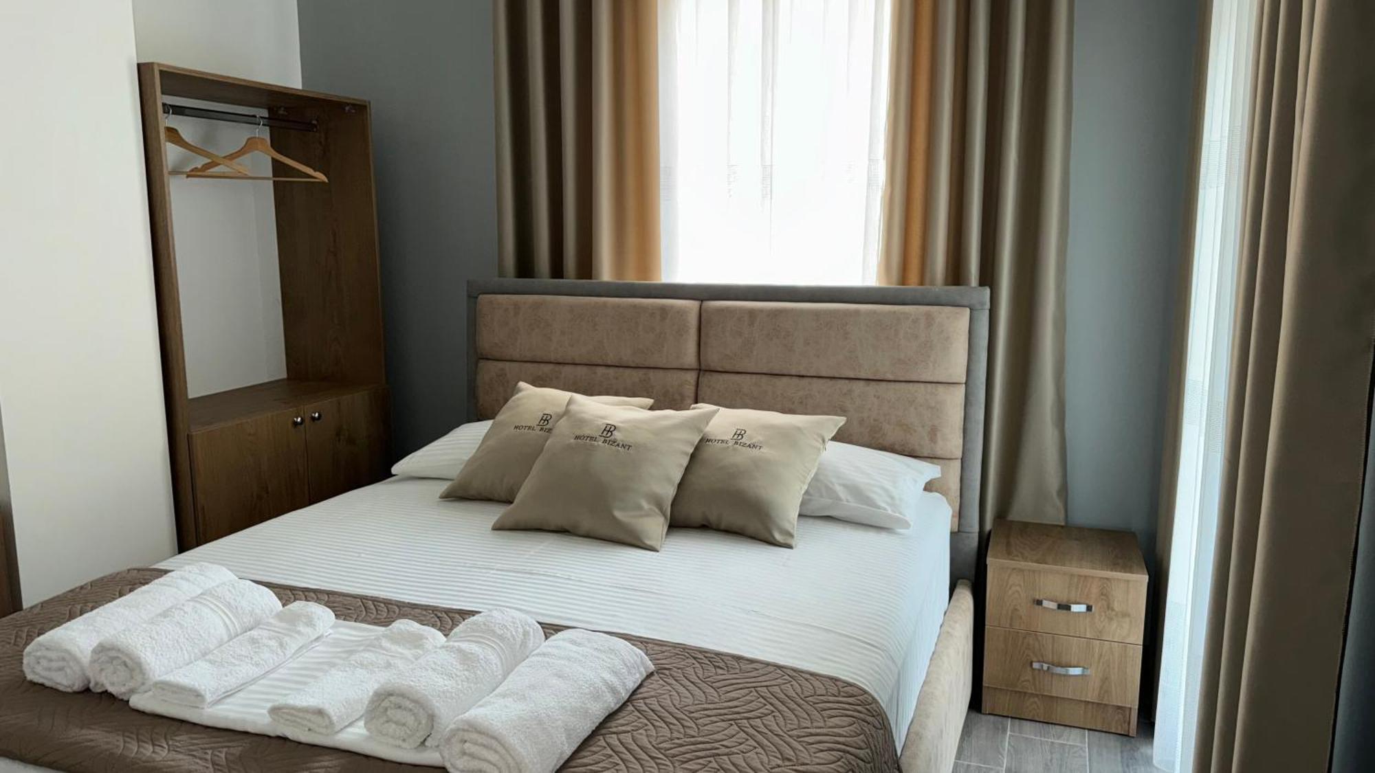 Hotel Bizant Permet Luaran gambar